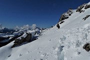 48 Seguo fedelmente la traccia in ripida salita della signora...